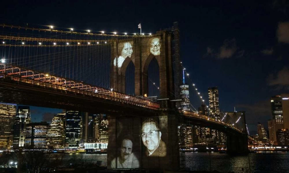 ΗΠΑ: Η Νέα Υόρκη αποτίει φόρο τιμής στα θύματα του φονικού ιού